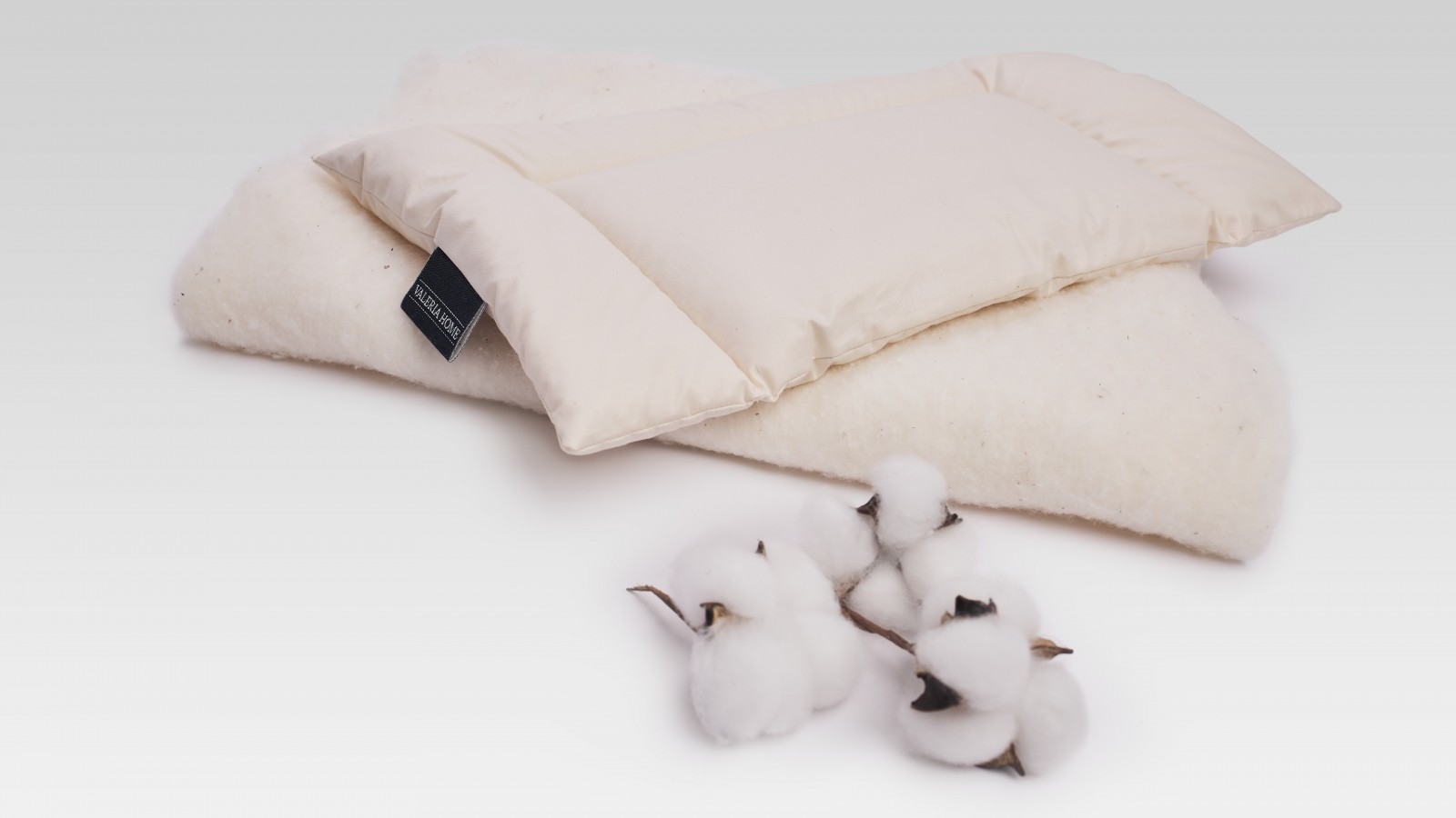 Le coussin bébé BABY DREAM pour lit doux, dimensions 35x50 cm. Asile
